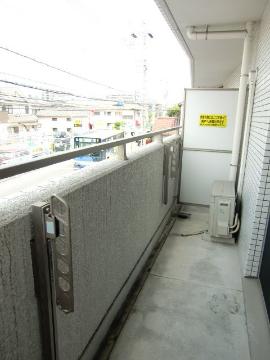 セラフィック・ＩＷＴ　バルコニー　ベランダ