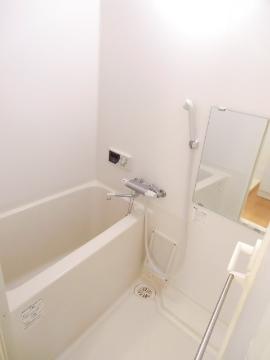 セラフィック・ＩＷＴ　バス・シャワールーム　バス