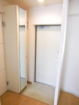 セラフィック・ＩＷＴ　玄関　玄関