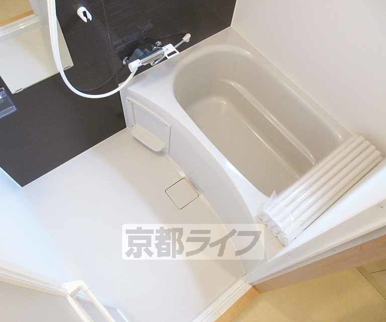 バス・シャワールーム　ピカピカお風呂！