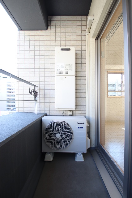 バルコニー　※別部屋の参考写真のため、現状優先です。