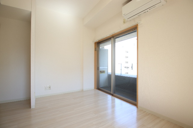 居室・リビング　※別部屋の参考写真のため、現状優先です。