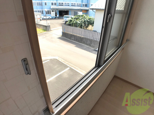 バルコニー　バルコニーはありませんが陽当たりがよく洗濯物が乾きそうですね