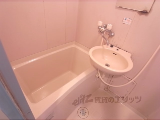 バス・シャワールーム　バス