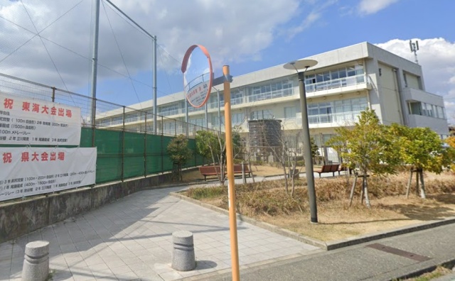 中学校　浜松市立北部中学校（中学校）まで1800m