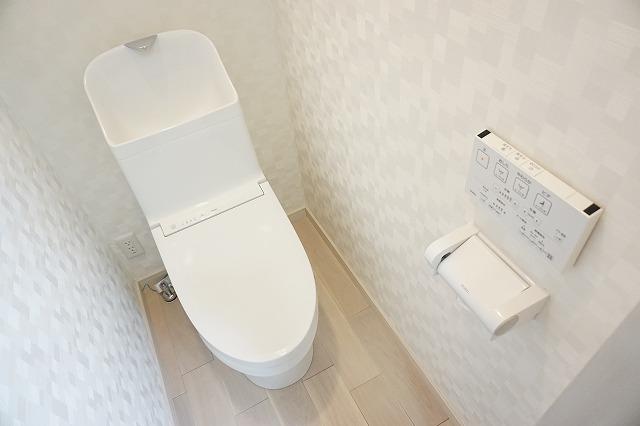 トイレ　トイレ