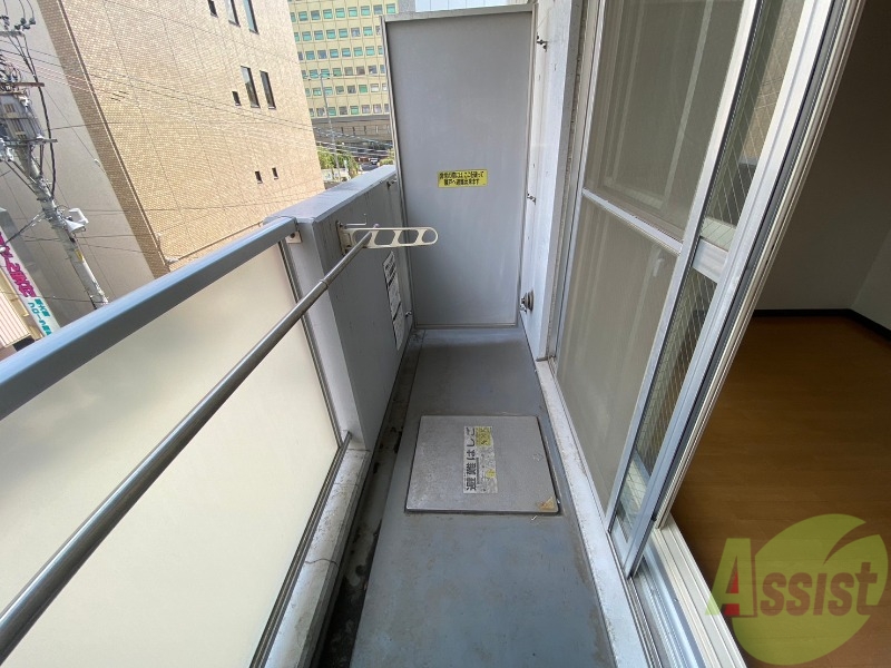 バルコニー　バルコニーが付いていますので一息ついてみてはいかがですか。