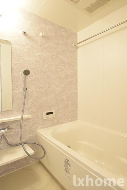 バス・シャワールーム　ゆったり過ごせるお風呂です