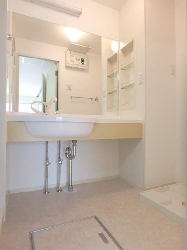 洗面設備　図面と現状が相違がある場合には現状を優先