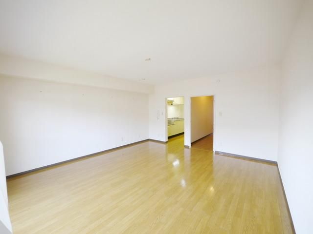 居室・リビング　★リビング広々★