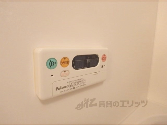 その他設備　給湯器リモコン