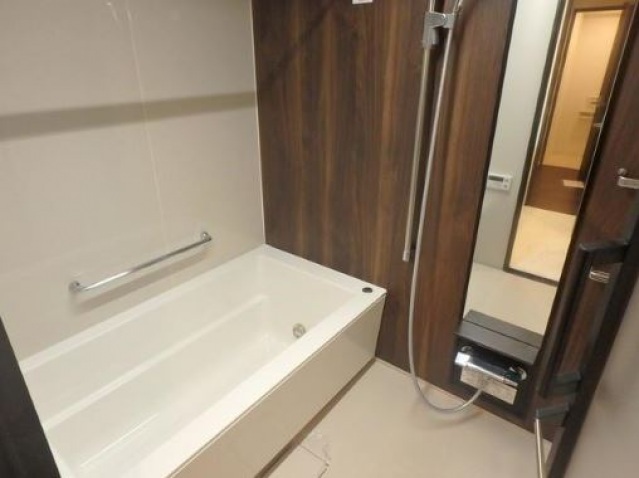 バス・シャワールーム　別部屋参考画像