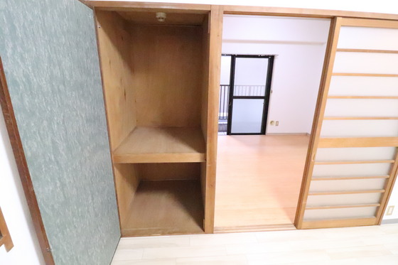 収納　※別号室の写真です