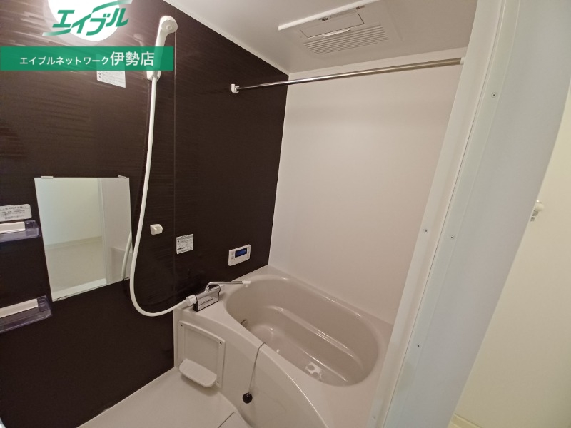 バス・シャワールーム　同型参考写真