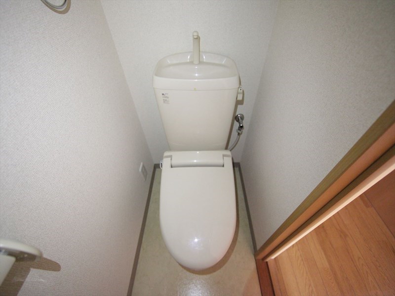 トイレ　洋式トイレ　暖房便座付き