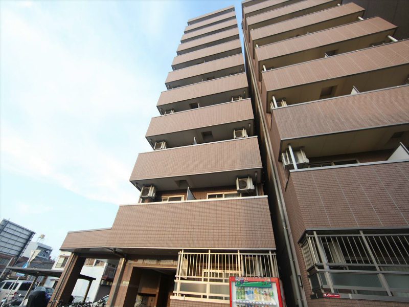 建物外観　外観　防犯カメラ付　オートロック　宅配ＢＯＸ