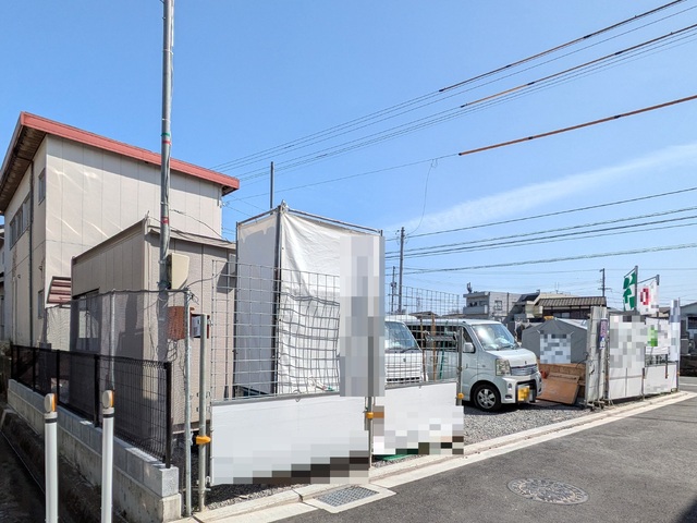 建物外観　建築中