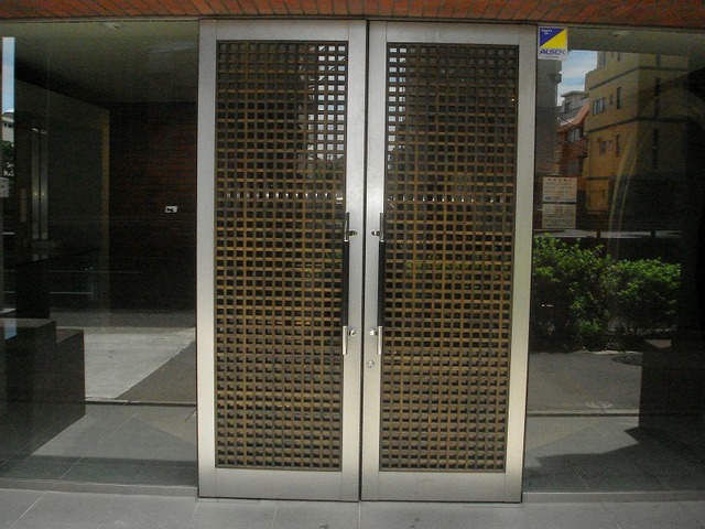 エントランス　エントランス部分