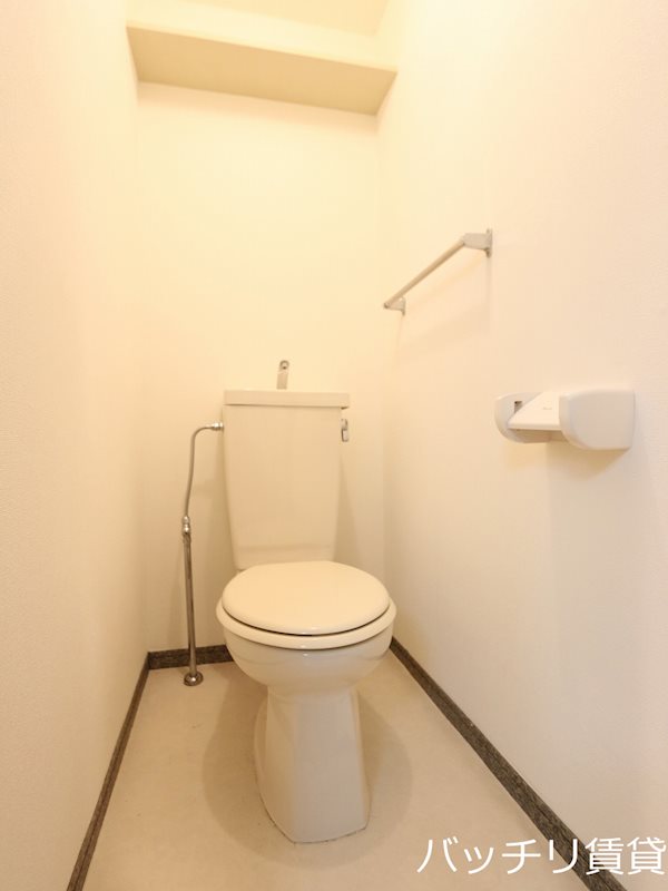 トイレ　同型イメージの為、現状を優先致します。