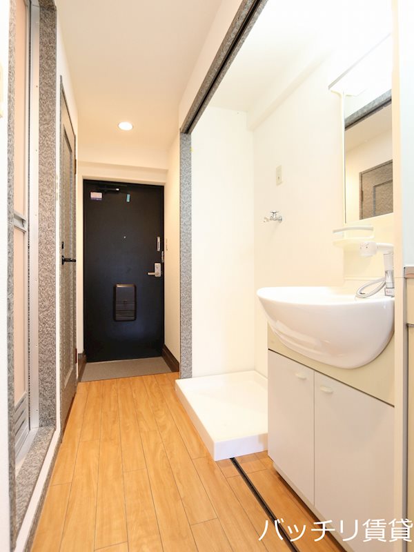 洗面設備　同型イメージの為、現状を優先致します。