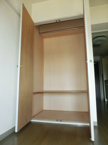 収納　クローゼットタイプの収納スペース。