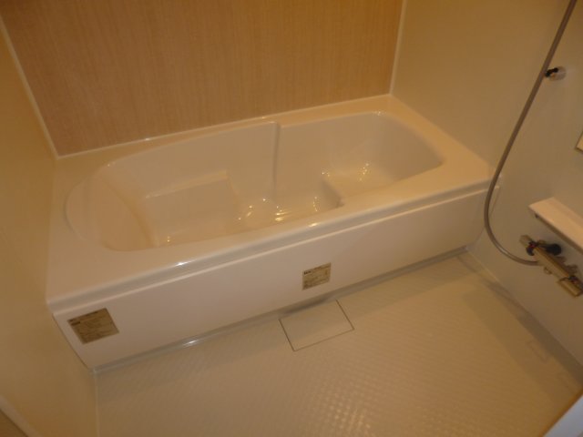 バス・シャワールーム　追い焚きバス