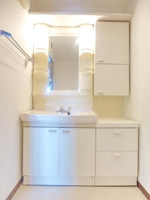 洗面設備　★広い独立洗面台★