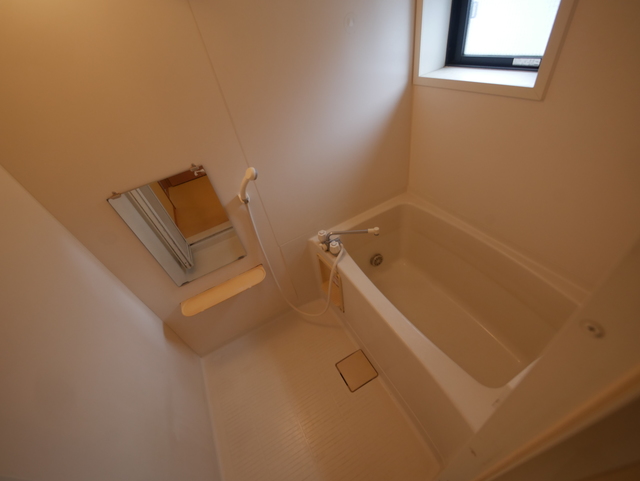 バス・シャワールーム　★清潔感のあるバスルームです★