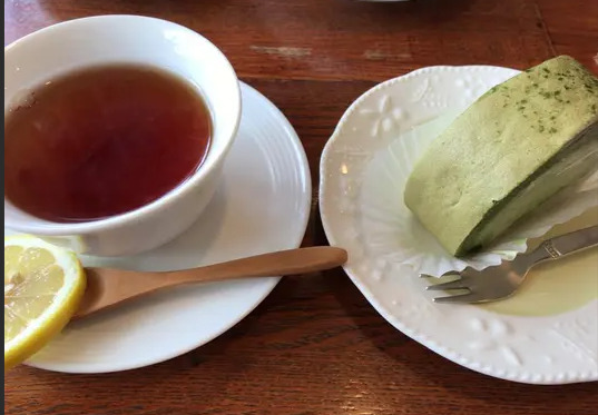 飲食店　カフェ・ド・どぅおーも（飲食店）まで657m