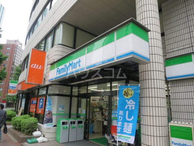 コンビニ　ファミリーマート博多駅南１丁目店（コンビニ）まで106m