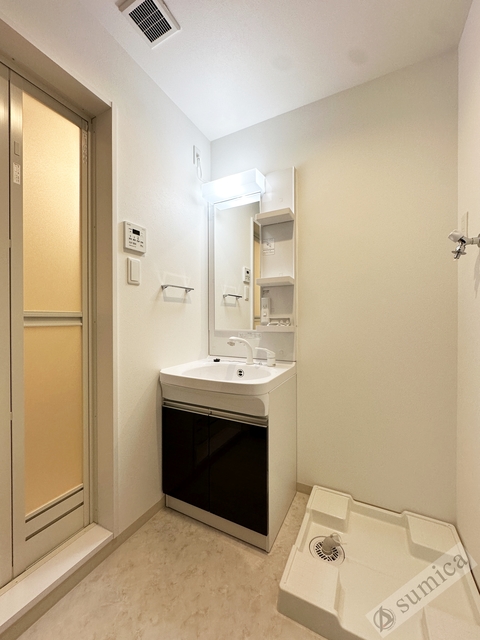 洗面設備　シャンプードレッサー付き・朝シャンもこちらで♪♪