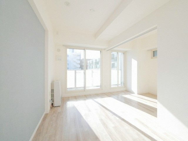 居室・リビング　エアコン付きリビング☆