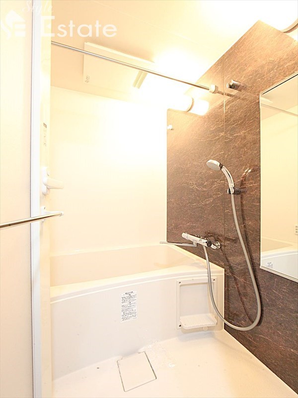 バス・シャワールーム　バスルーム