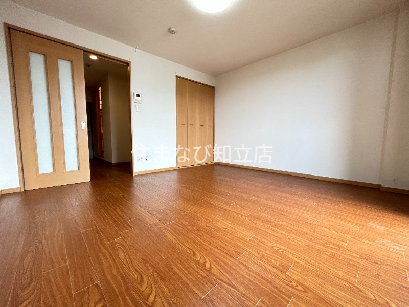 居室・リビング　同型別部屋写真