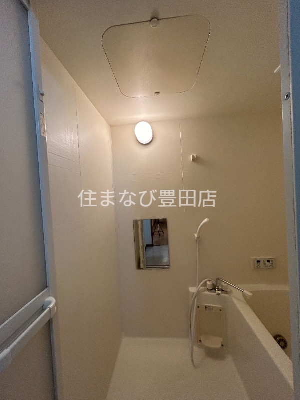 バス・シャワールーム　同型別部屋写真