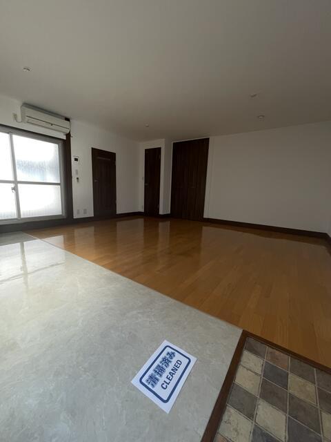 居室・リビング　?