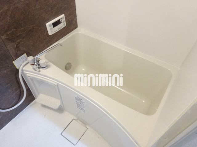 バス・シャワールーム　広さのあるお風呂です