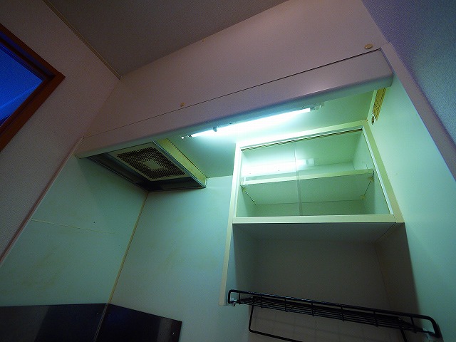 キッチン　コンパクトなキッチンで掃除もラクラク