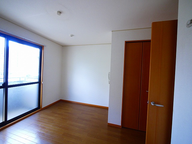 その他部屋・スペース　落ち着いた色調の洋室です