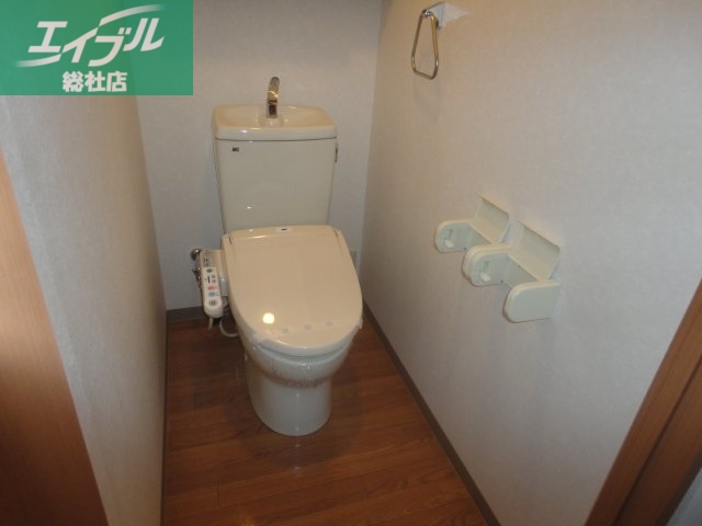 トイレ　シャワー付きトイレ