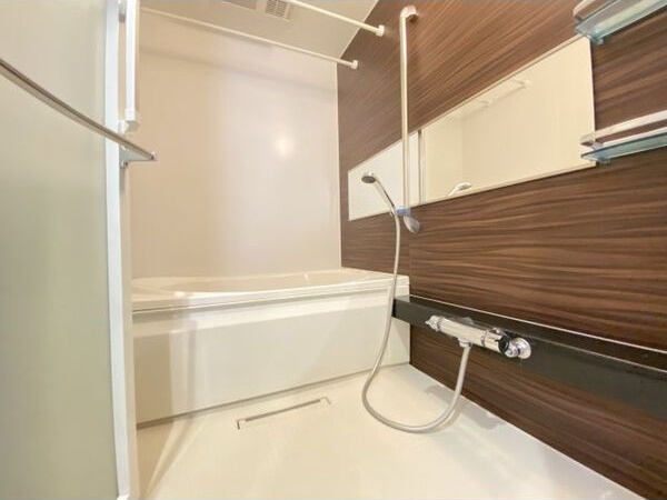 バス・シャワールーム　写真はイメージです。詳細は弊社にて内見をお願い致します！