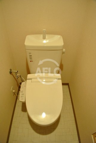 トイレ　エスリード松屋町SOUTH　温水洗浄便座