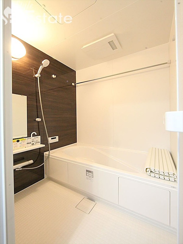 バス・シャワールーム　バスルーム