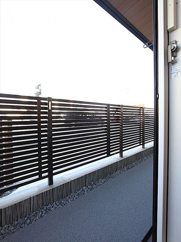 バルコニー　バルコニー