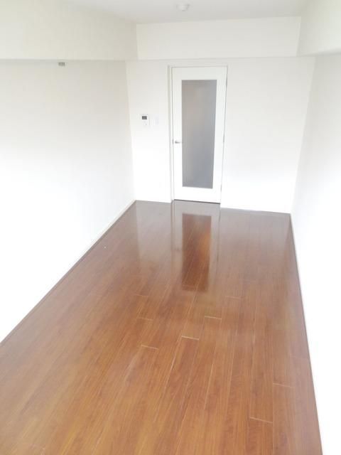 その他部屋・スペース　★日当たりのいい7.9帖のお部屋です★