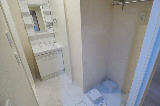 洗面設備　WINGS　洗面所