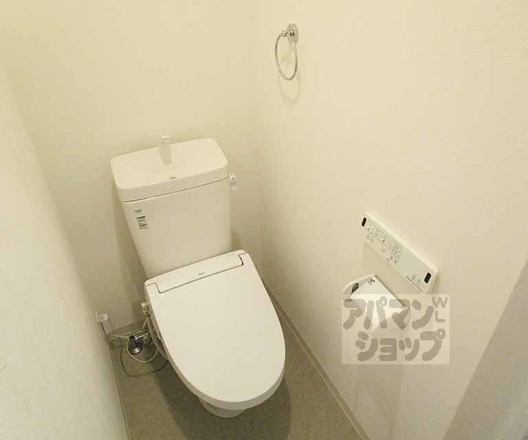 トイレ　１０４号室の写真です。