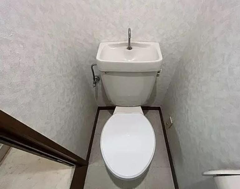 トイレ　トイレ