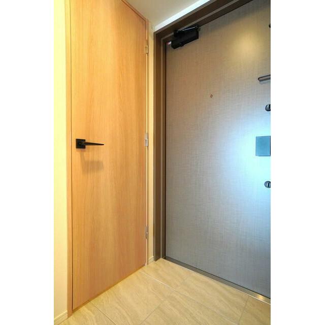 玄関　※写真は同タイプ住戸です。