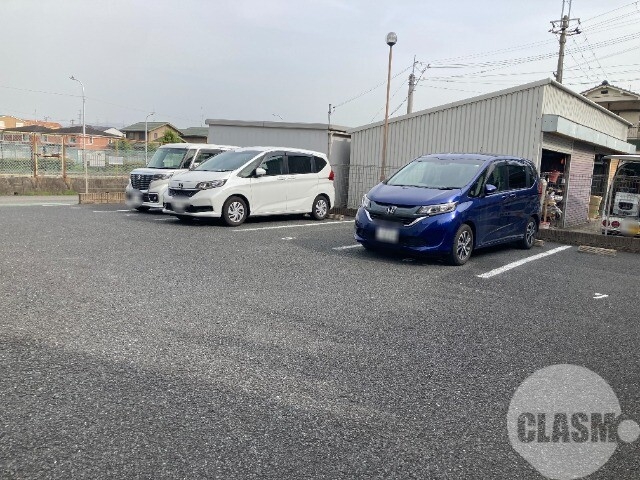 駐車場　敷地内駐車場